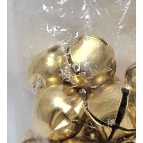 Westrim Crafts 18mm Gold Jingle Bells Style 3115/18 Value Pack 30 Pieces - Picture 5 of 5